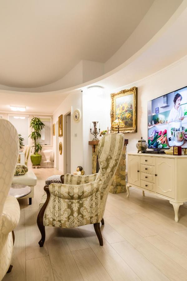 Luxury Apartment Sara 乌马格 外观 照片